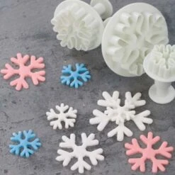 Déstockage Flocon De Neige Gâteau Modelage Outils Plastique Emporte-Pièces Flocon De Neige Blanc Emporte-Pièces Flocons De Neige Noël Décoration De Gâteau Pâtisserie Tampons En Pâte De Modelage Outil 10 Déstockage Flocon De Neige Gâteau Modelage Outils Plastique Emporte-Pièces Flocon De Neige Blanc Emporte-Pièces Flocons De Neige Noël Décoration De Gâteau Pâtisserie Tampons En Pâte De Modelage Outil -Lemax Decor Magasin 60000282 4