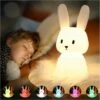 Lapin Veilleuse Bebe Tactile 7 Couleurs USB Rechargeable Peut être Chronométré Veilleuse Enfant Deco Lampe Pour Décoration Noël Chambre Enfant Cadeau D'anniversaire 2 Lapin Veilleuse Bebe Tactile 7 Couleurs USB Rechargeable Peut être Chronométré Veilleuse Enfant Deco Lampe Pour Décoration Noël Chambre Enfant Cadeau D'anniversaire -Lemax Decor Magasin 61311680 1