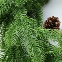 Lot De 50 Branches De Pin Artificielles Pour Couronne De Noël Ou Décoration De Jardin 248cm Lot De 30. -Lemax Decor Magasin 97747593 5